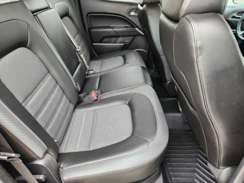 Used 2022 GMC Canyon AT4 image 30