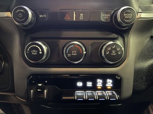 Used 2022 RAM 2500 Big Horn w/ Level A Equipment Group image 40