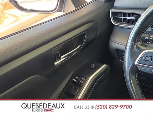 Used 2021 Toyota Highlander XSE FWD image 23