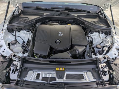 Used 2026 Mercedes-Benz GLC 300 4MATIC image 23