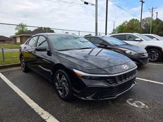 Used 2025 Hyundai Elantra Sport video 1