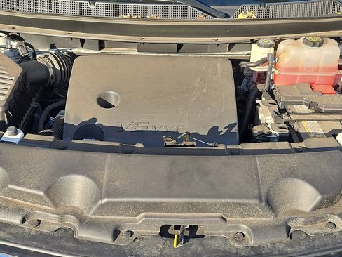 Used 2023 Chevrolet Traverse LT image 33