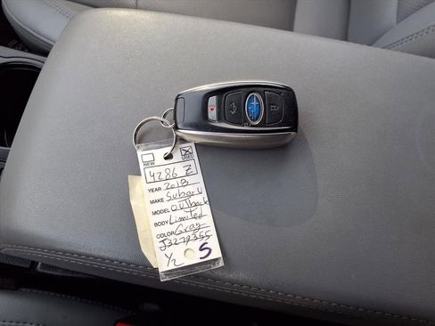 Used 2018 Subaru Outback 2.5i Limited image 13