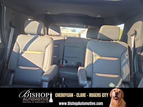 Used 2024 GMC Yukon AT4 w/ AT4 Premium Plus Package AWD/4WD image 29