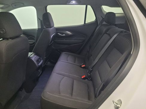 Used 2024 GMC Terrain SLE FWD image 18