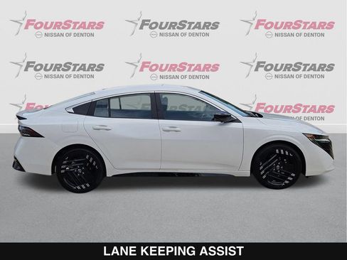 New 2026 Nissan Sentra SR w/ SR Premium Package FWD image 3