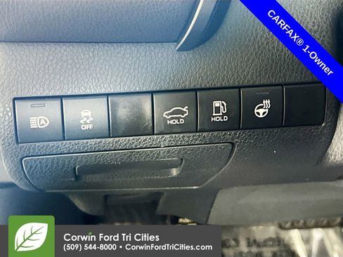 Used 2024 Toyota Camry SE FWD image 19