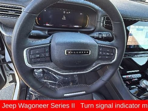Used 2024 Jeep Wagoneer Series II w/ Flexible Seating Group AWD/4WD image 17