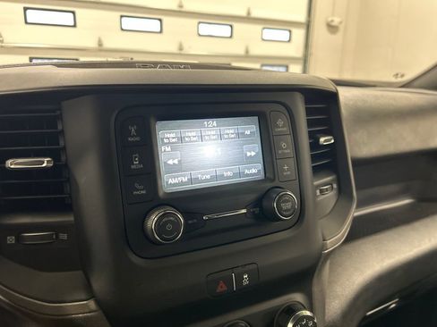 Used 2024 RAM 3500 Tradesman w/ Chrome Appearance Group image 21