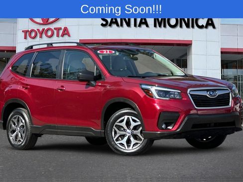 Used 2021 Subaru Forester Premium AWD/4WD image 1