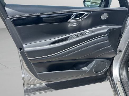 Used 2025 Genesis GV80 2.5T Standard AWD/4WD image 9