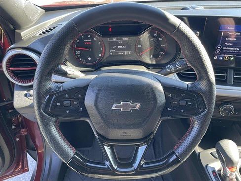 Certified 2024 Chevrolet Trax RS w/ Driver Confidence Package image 5