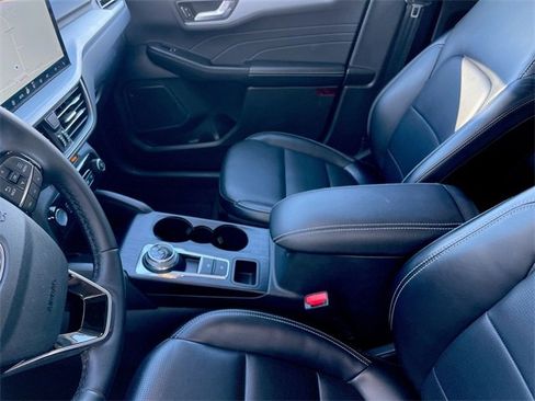 Used 2024 Ford Escape Platinum image 21