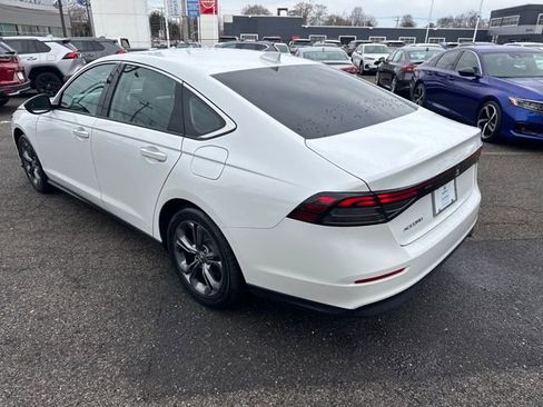 Used 2023 Honda Accord EX image 17