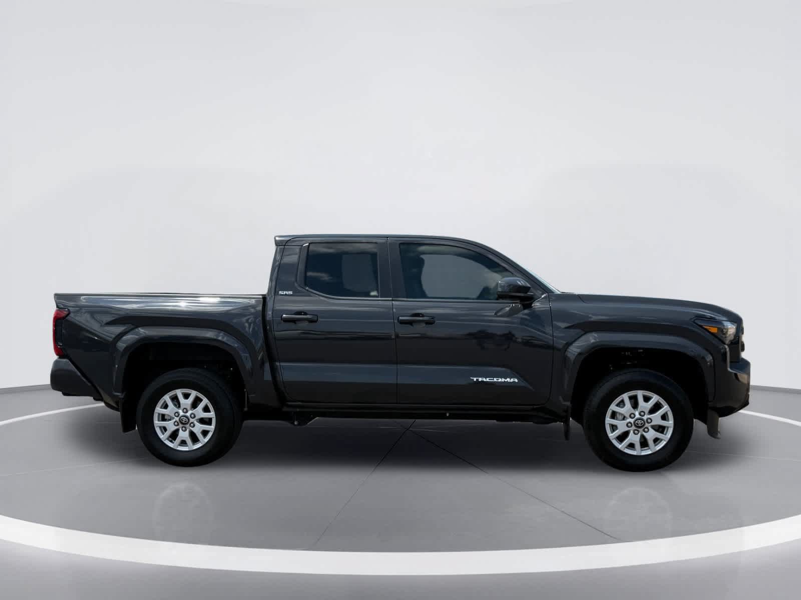 Used 2024 Toyota Tacoma SR5 AWD/4WD image 10