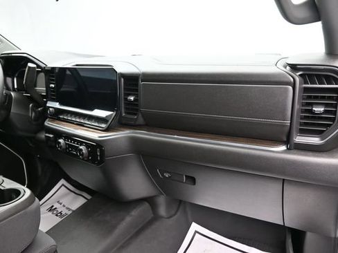 Used 2024 Chevrolet Silverado 2500 LT AWD/4WD image 33