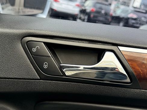 Used 2010 Mercedes-Benz GL 550 4MATIC image 40