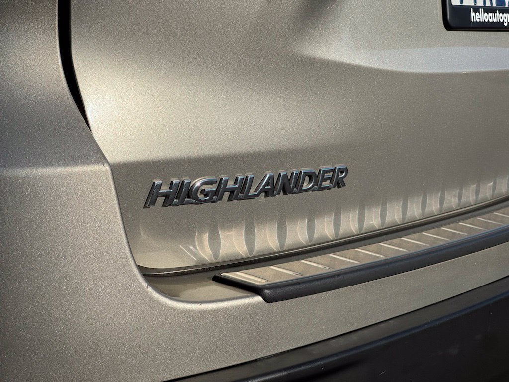 Used 2016 Toyota Highlander Plus FWD image 23