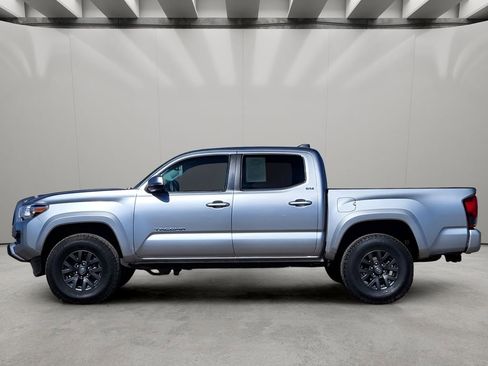Used 2023 Toyota Tacoma SR5 w/ Technology Package image 2