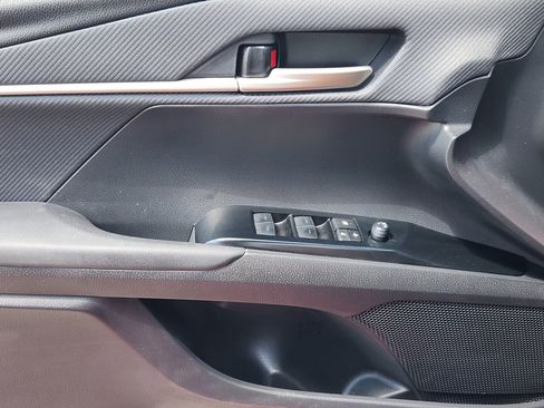 Used 2025 Toyota Camry SE FWD image 24