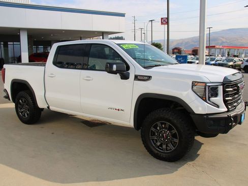 Certified 2024 GMC Sierra 1500 AT4X image 9