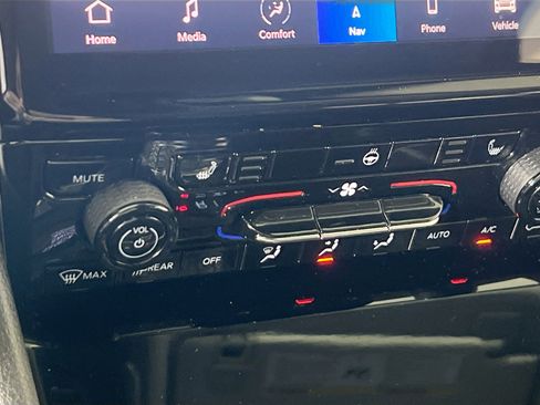 Used 2023 Jeep Grand Cherokee Limited image 20