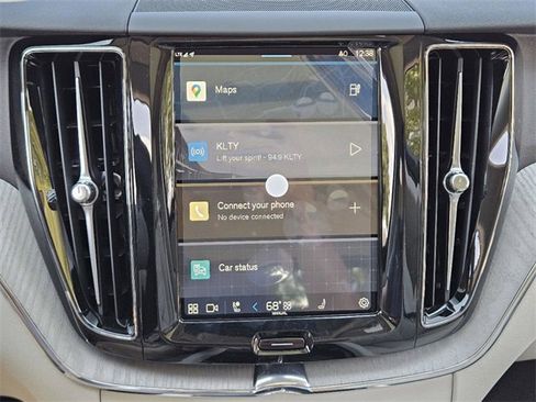 Certified 2025 Volvo XC60 T8 Plus w/ Protection Package Premier image 22