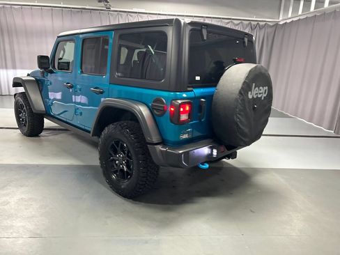 Used 2024 Jeep Wrangler Unlimited AWD/4WD image 5