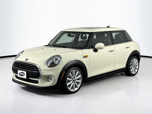 Used 2019 MINI Cooper 4-Door Hardtop image 6
