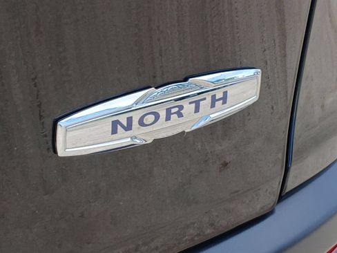 Used 2017 Jeep Cherokee Latitude w/ True North Edition AWD/4WD image 28