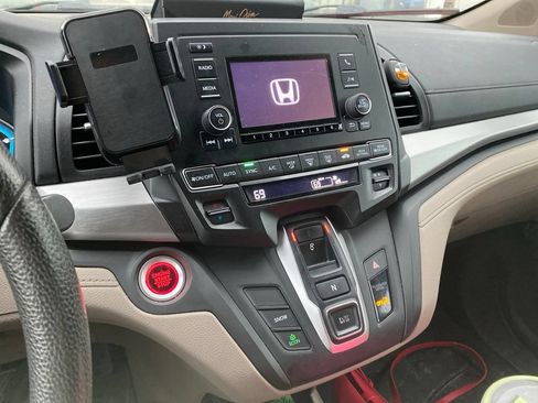 Used 2018 Honda Odyssey LX image 10