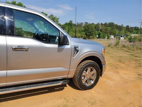 Used 2023 Ford F150 XLT w/ Equipment Group 301A Mid AWD/4WD image 11