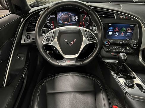 Used 2015 Chevrolet Corvette Z06 w/ 3LZ Preferred Equipment Group RWD image 40