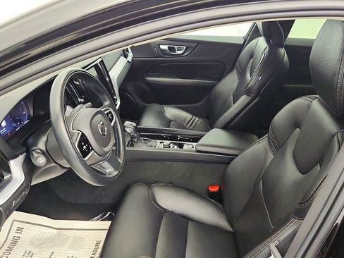 Used 2020 Volvo V60 T5 Cross Country w/ Protection Package image 20