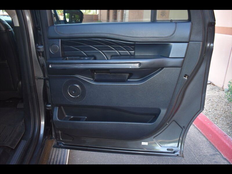 Used 2020 Ford Expedition Max Platinum AWD/4WD image 29