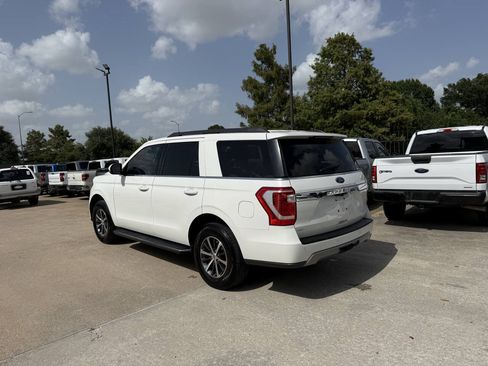 Used 2020 Ford Expedition XLT w/ Equipment Group 202A RWD image 4