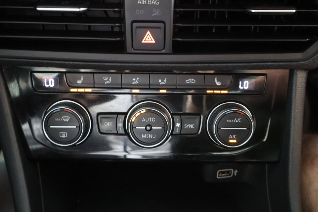 Used 2019 Volkswagen Jetta GLI FWD image 32