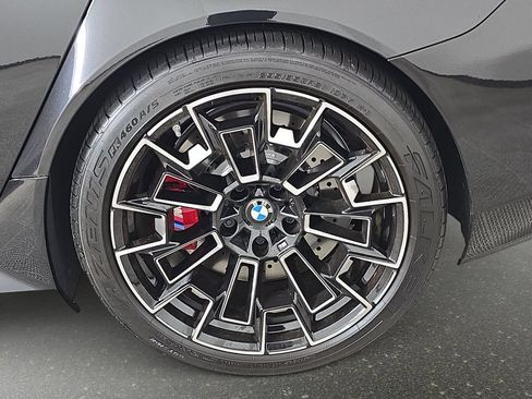 Used 2025 BMW M5 w/ Carbon Package AWD/4WD image 37
