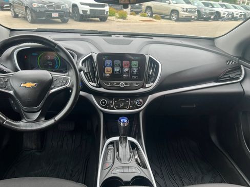 Used 2018 Chevrolet Volt LT w/ Comfort Package FWD image 11