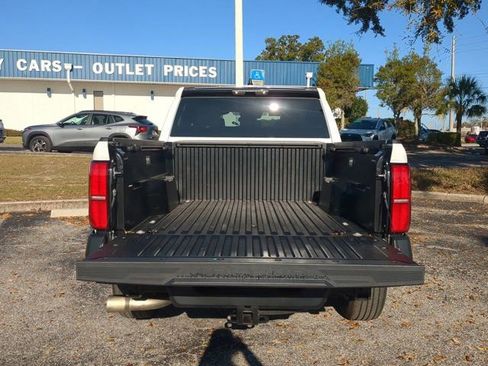 Used 2025 Toyota Tacoma SR image 12