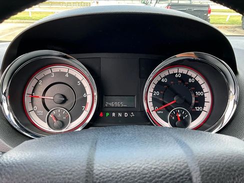 Used 2017 Dodge Grand Caravan SXT image 25