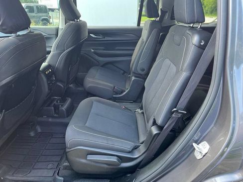 Used 2024 Jeep Grand Cherokee L Laredo AWD/4WD image 36