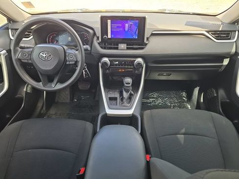 Used 2024 Toyota RAV4 LE FWD image 9