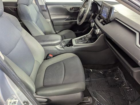 Used 2022 Toyota RAV4 LE image 31