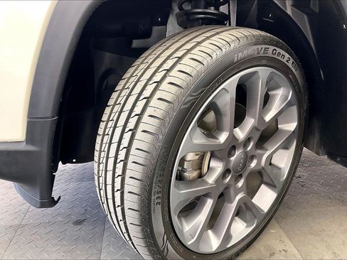 Used 2020 Jeep Compass High Altitude AWD/4WD image 32