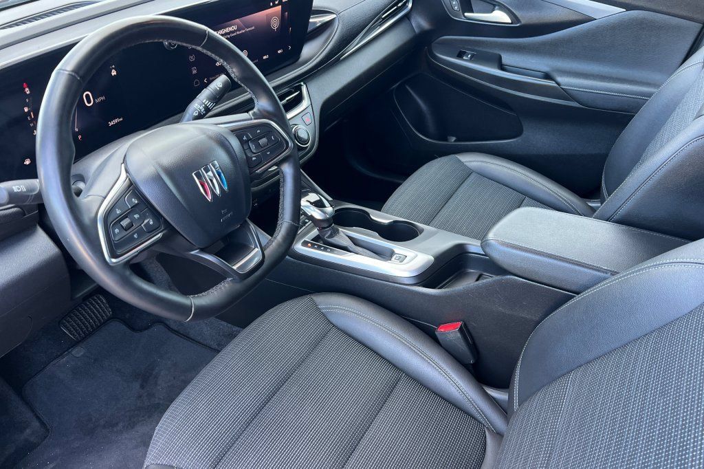 Used 2024 Buick Envista Preferred w/ Convenience I Package FWD image 7