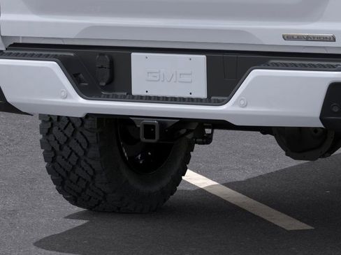 New 2026 GMC Canyon Elevation w/ Convenience Package RWD image 14