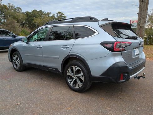 Used 2022 Subaru Outback Limited image 6