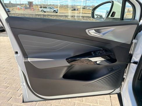 Certified 2023 Volkswagen ID.4 Pro S Plus image 10