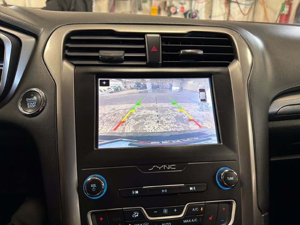 Used 2019 Ford Fusion SE FWD image 26